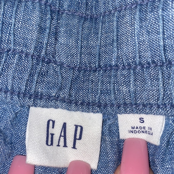 Women’s Size Small GAP shorts - Picture 3 of 3